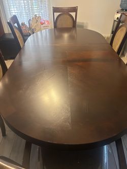 Dinning room table