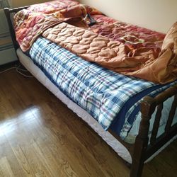 33 Inch Hiriser with Headboard And Footboard 