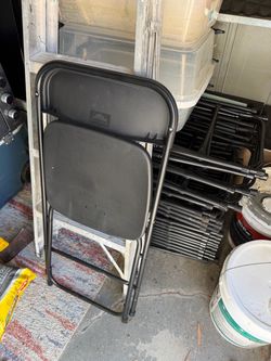 20 Black Folding Chairs