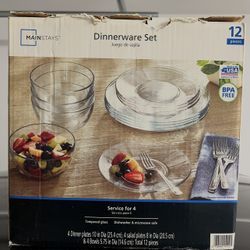 NEW Mainstays 12pc Dinnerware Set (Glass) $20