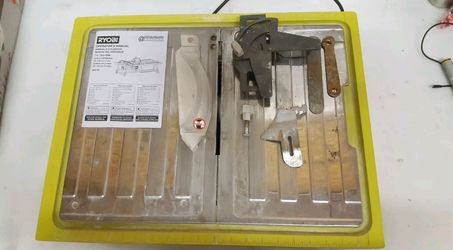Ryobi 7" Wet Tile Saw Power tool