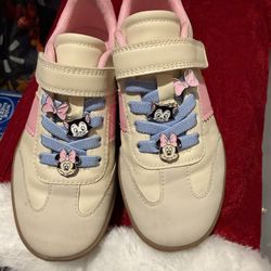 Toddler shoes size 8.5