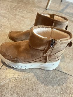 New Unisex Uggs Boots Women 9 