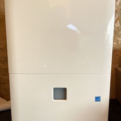 Danby PREMIERE Pint Dehumidifier with Pump in White Electronic controls with LED display