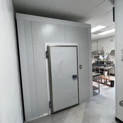 Walk In Freezer 