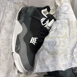 Jordan 4s