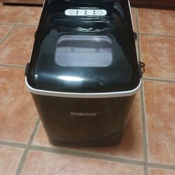 Igloo Ice Maker