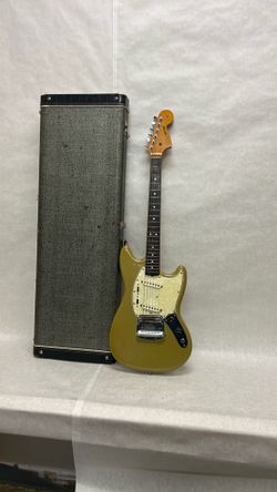 Fender Mustang 1964 pre-CBS with hard case