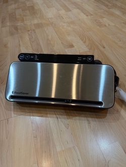 FoodSaver VS3180 Vacuum Sealer – Stainless Steel