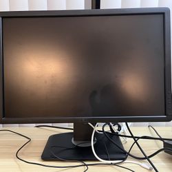 Dell 22” Inch Monitor With Stand/Riser