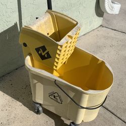 Mop Bucket And Wringer