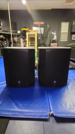 2 PRX618S JBL Subs with 2 speakers