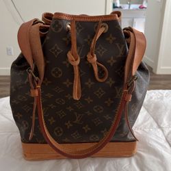 LV purse and wallet 
