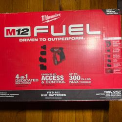 NEW M12 Milwaukee 4in1 Drill