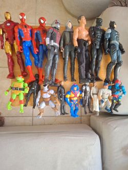 Mixed Superhero Action Figure Lot (18 Figures)