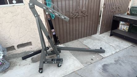 Pittsburgh Heavy Duty Folding Shop Crane