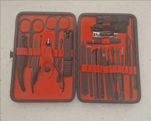 🛑🛑MAKEUP KIT MANICURE SET🛑🛑

BRAND NEW IN BOX 📦