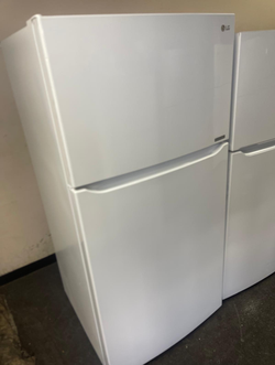 LG Top Freezer Fridge – White, LED lights, clean