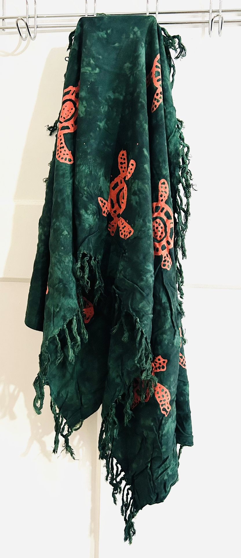 Súper Cute Fringe Bohemian Chic Green Turtle Beach Cover Up Or Scarf