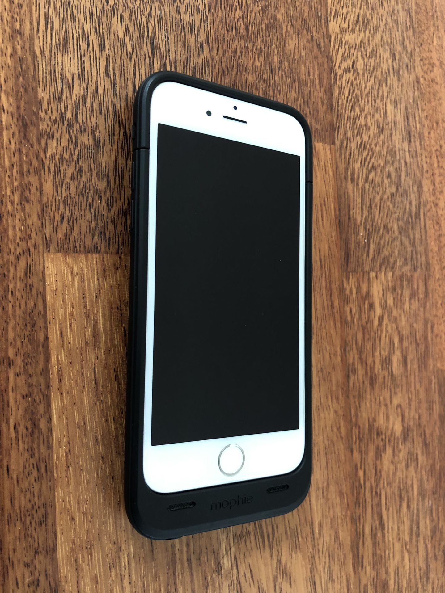 iPhone 6 16GB Gold w/ Mophie Case