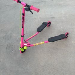 Fliker A1 Youth Wiggle Scooter