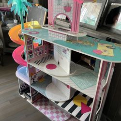 LOL Surprise OMG House Of Surprises Real Wood Doll House 85+ Surprises 4 Floors