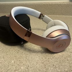 Beats Solo 4 