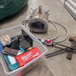 Single burner forge with custom hammer, 2 tongs, and misc extras
