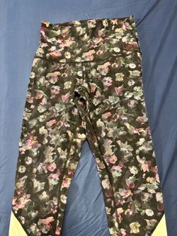 Lululemon Black Floral Print High-Waist Athletic Leggings