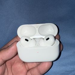 Used AirPods Pro 2 Noise Cancellation 