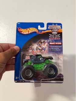 Vintage 2000 Hot Wheels Monster Jam "Grave Digger" - New on Card
