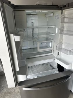 Frigidaire Bottom Freezer Refrigerator