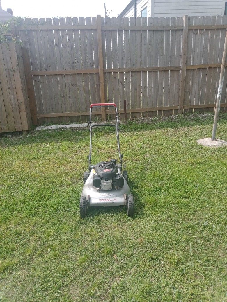 Lawnmower 