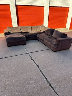 🌺FREE DELIVERY 🌺 BROWN SECTIONAL