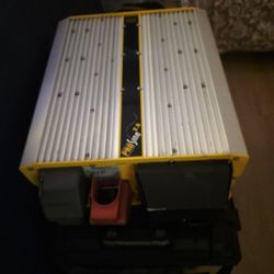 Xantrex ProSine 2.5 Inverter/Charger - 2500W Pure Sine