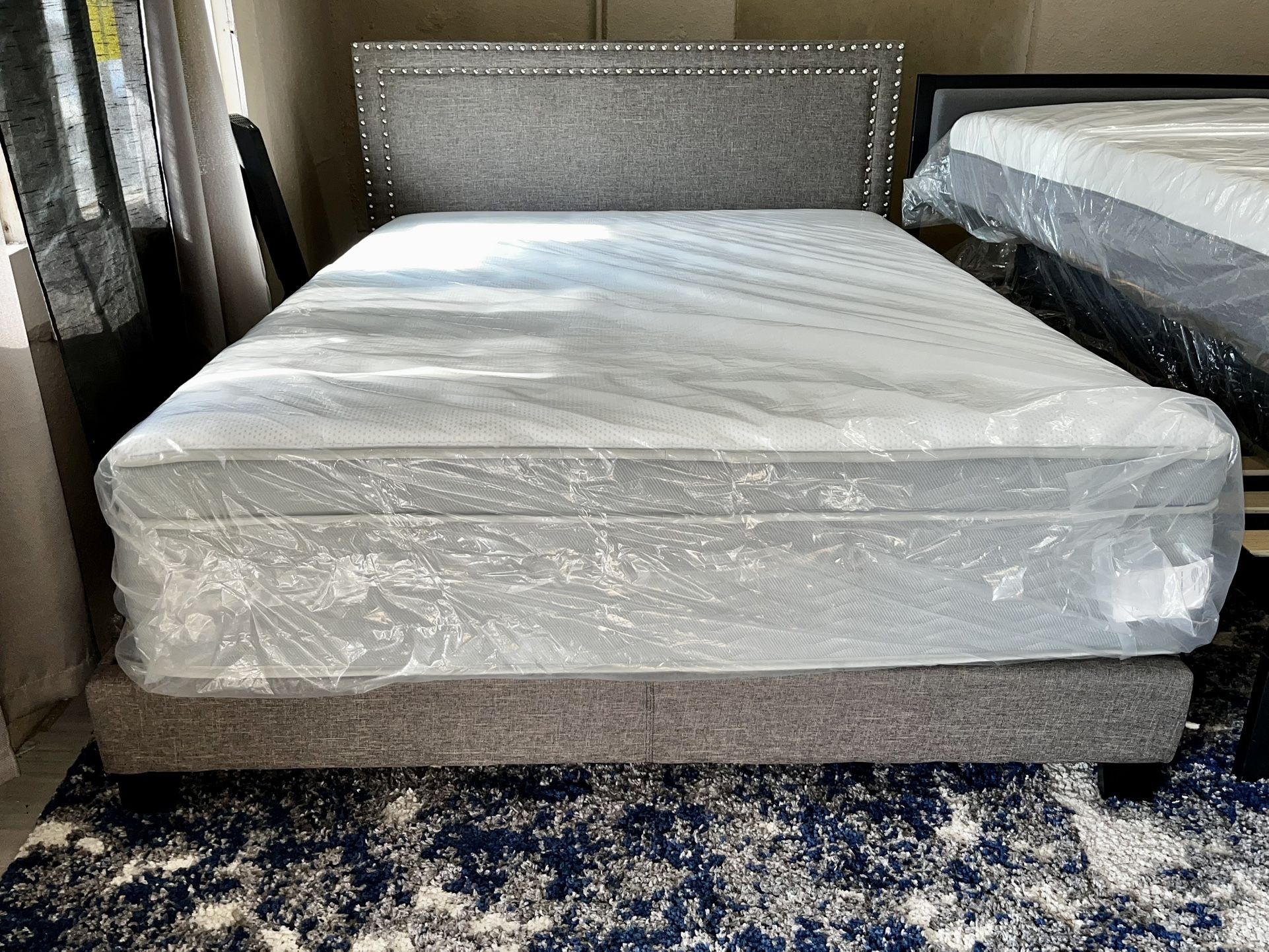 New Beautiful 14” Inch Queen Size Hybrid Comfort Mattress...