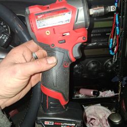 Milwaukee 12v 3/8 Drive Subcompact Impact 