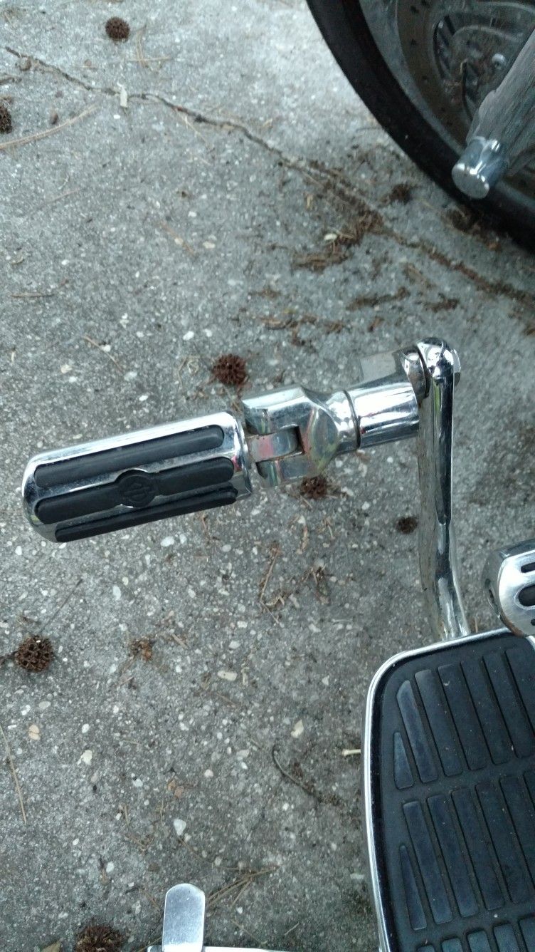Harley DavidsonHighway Peg Mount brackets (Not Pegs) for older softtails.