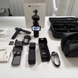DJI Osmo Pocket 3 Creator Combo! BARELY USED! WITH BOX