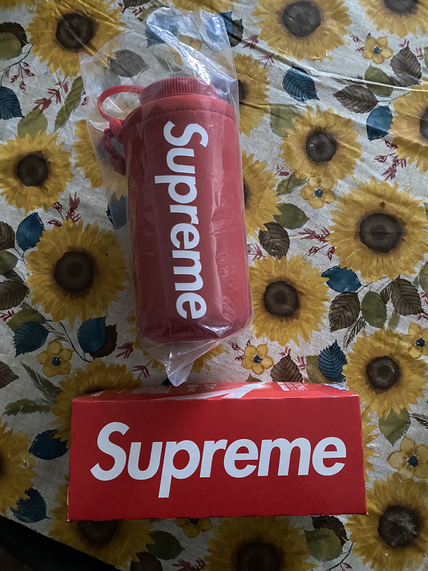 Supreme Nalgene 32 oz. Red Bottle & Supreme ziploc bag pack