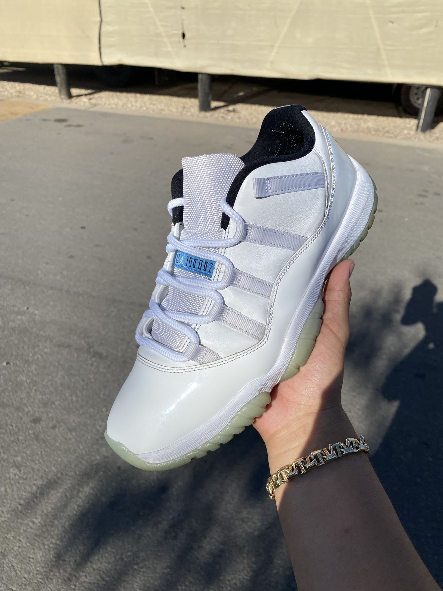 Jordan 11 Legend Blue