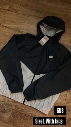 Nike WindBreaker Size L