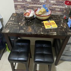 3 Piece Kitchen Table & Stools