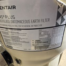 Pentair FNSP 36 Diatomaceous Pool filter w/ 2 filter inserts