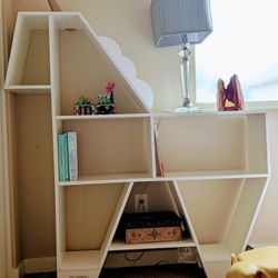 Unicorn Bookshelf 