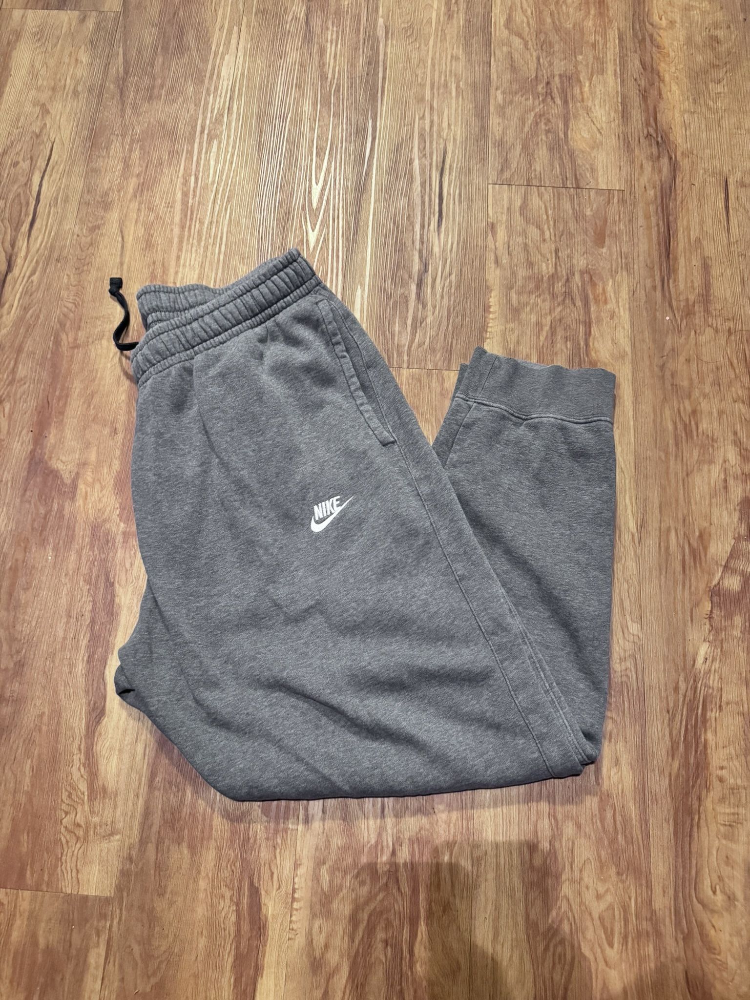 Nike Pants Mens Size XL Gray Joggers Sweatpants Athleisure Relaxed loose Fit Com