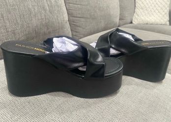 Fashion Nova Wedge Sandals