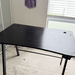 Gaming  Desk Almost Like New And Office Chair