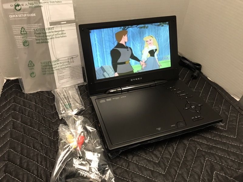 Dynex 9" Screen Portable DVD Player DX-P9DVD