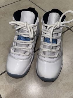 White Jordan 11 size 5